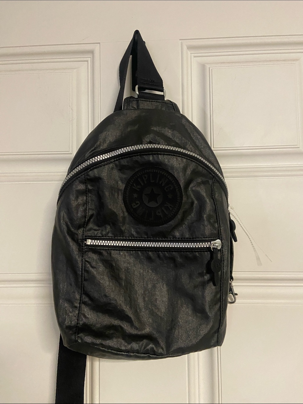 KIPLING Lacquer Black Metallic BENTE Sport Sling Bag